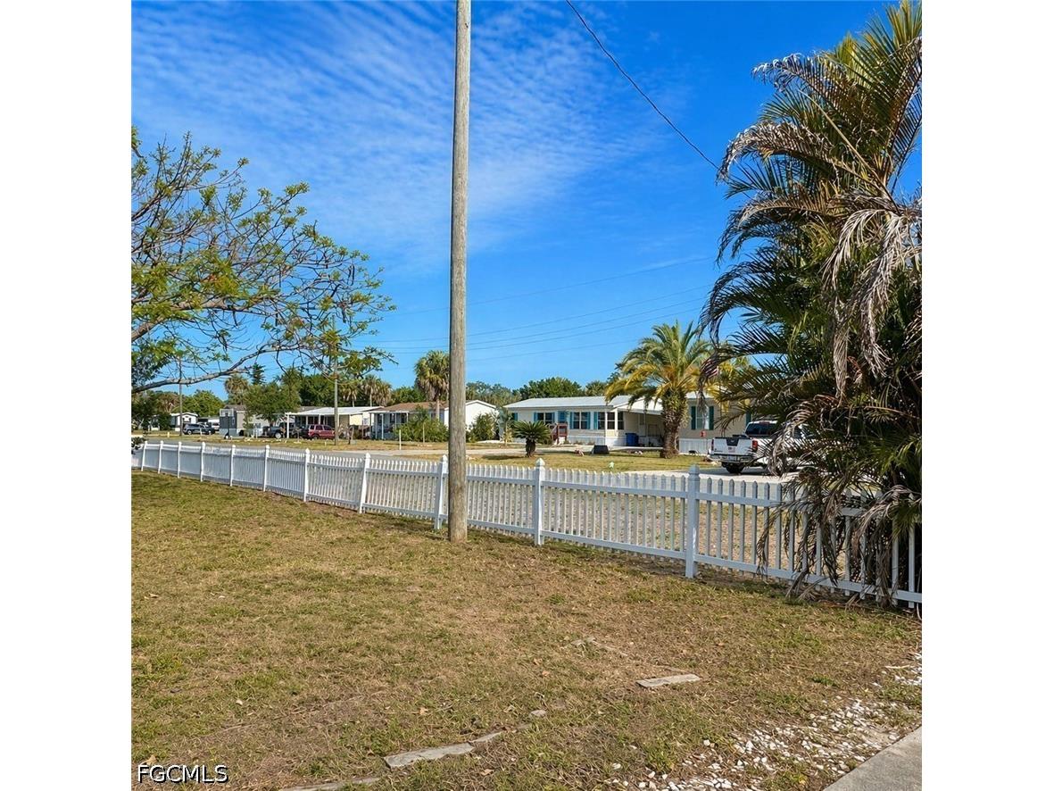 2520 Brownell Court North Fort Myers FL 33917 2026018473 image25