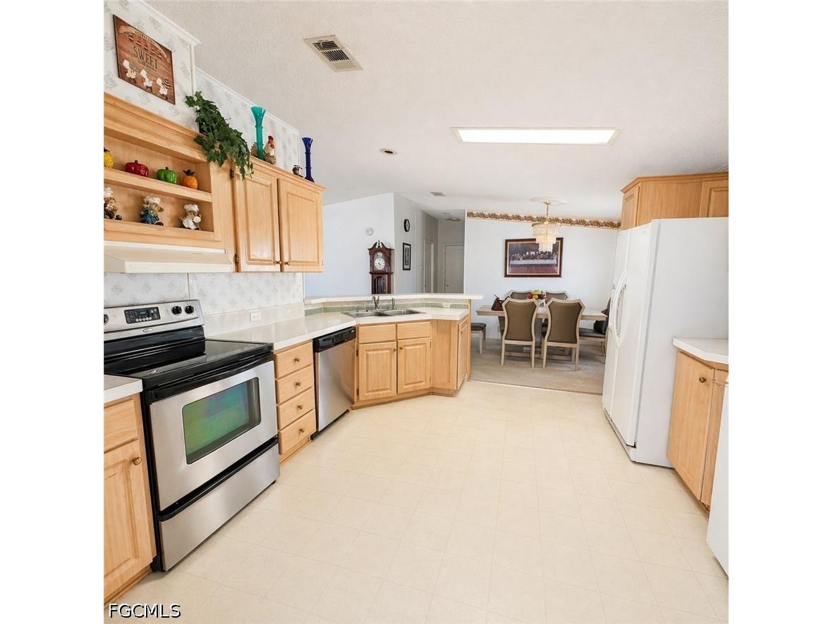 2520 Brownell Court North Fort Myers FL 33917 2026018473 image8