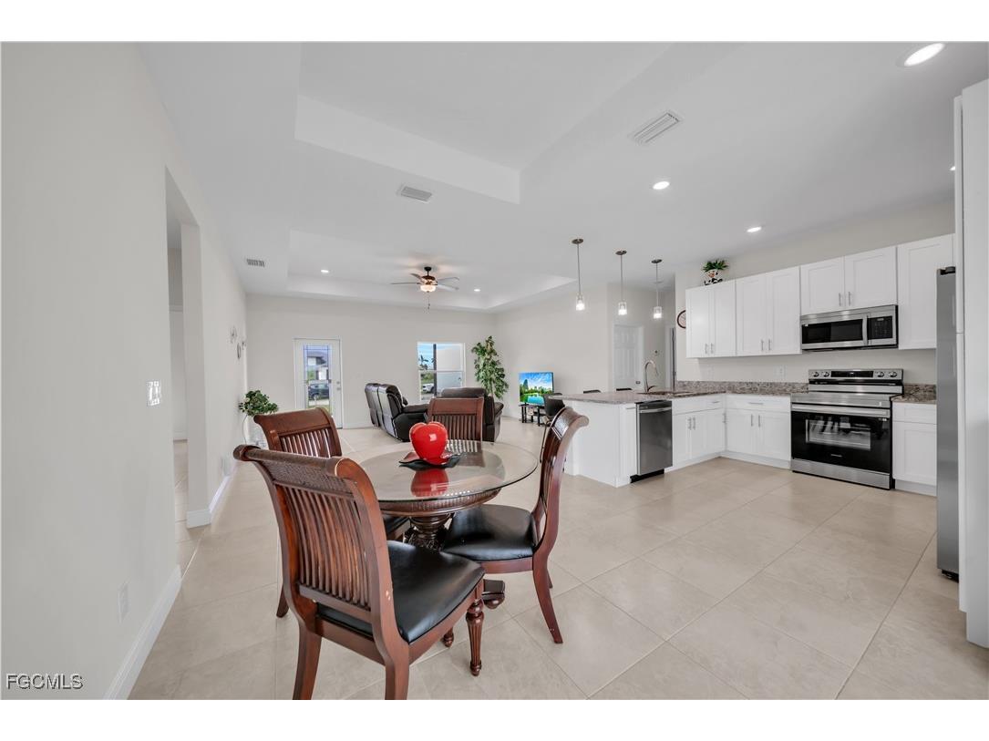 2520 Diplomat Parkway W Cape Coral FL 33993 2025003219 image13