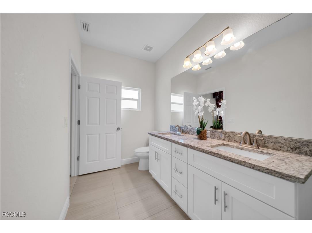 2520 Diplomat Parkway W Cape Coral FL 33993 2025003219 image19