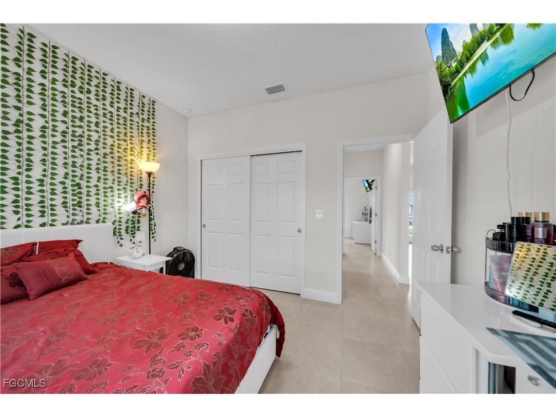 2520 Diplomat Parkway W Cape Coral FL 33993 2025003219 image27