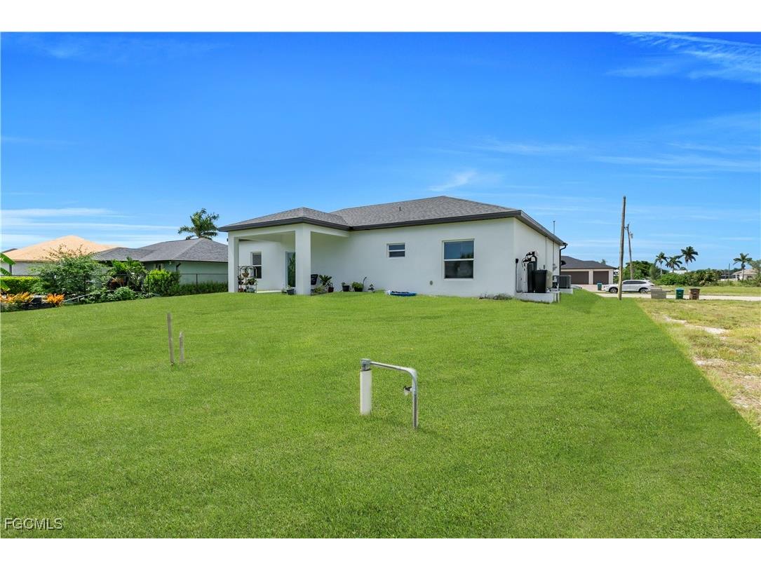 2520 Diplomat Parkway W Cape Coral FL 33993 2025003219 image31