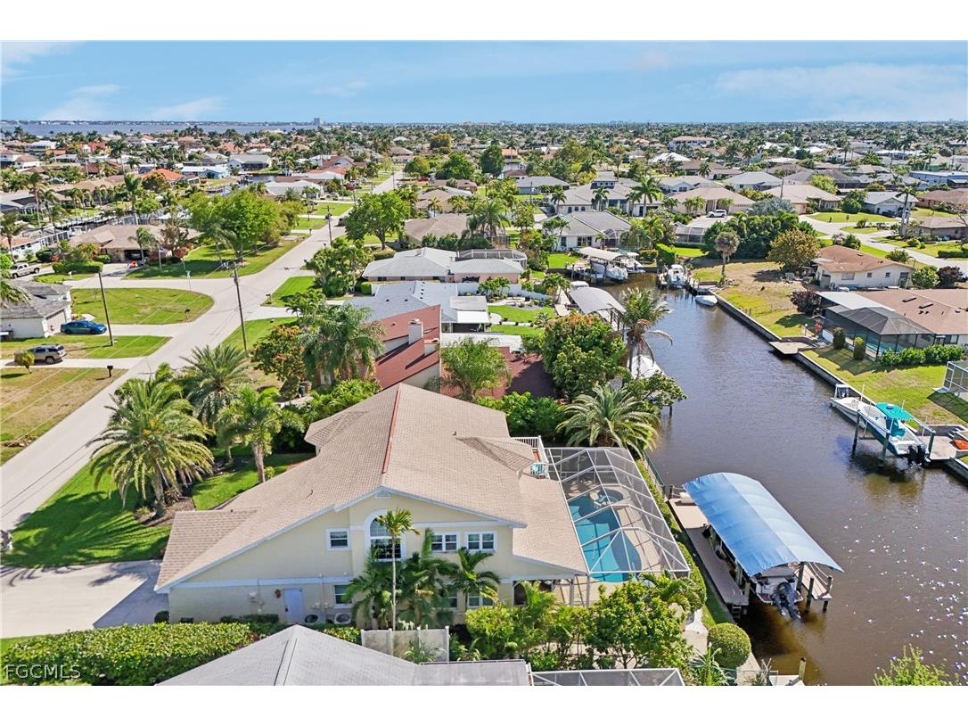 2520 SE 20th Place Cape Coral FL 33904 2026013863 image36