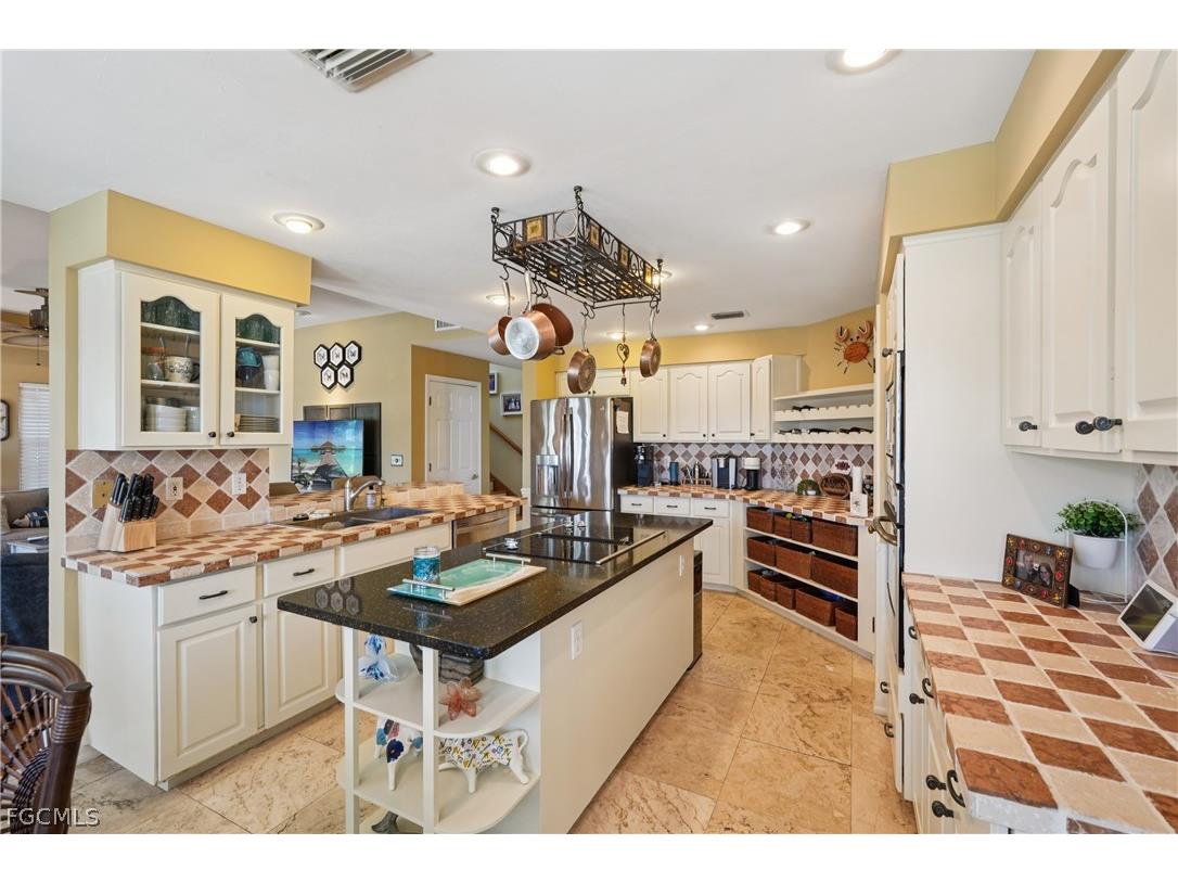 2520 SE 20th Place Cape Coral FL 33904 2026013863 image8