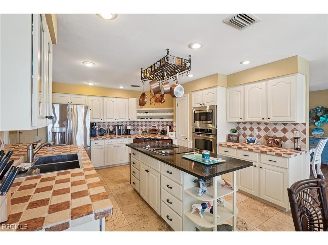 2520 SE 20th Place Cape Coral FL 33904 2026013863 image9