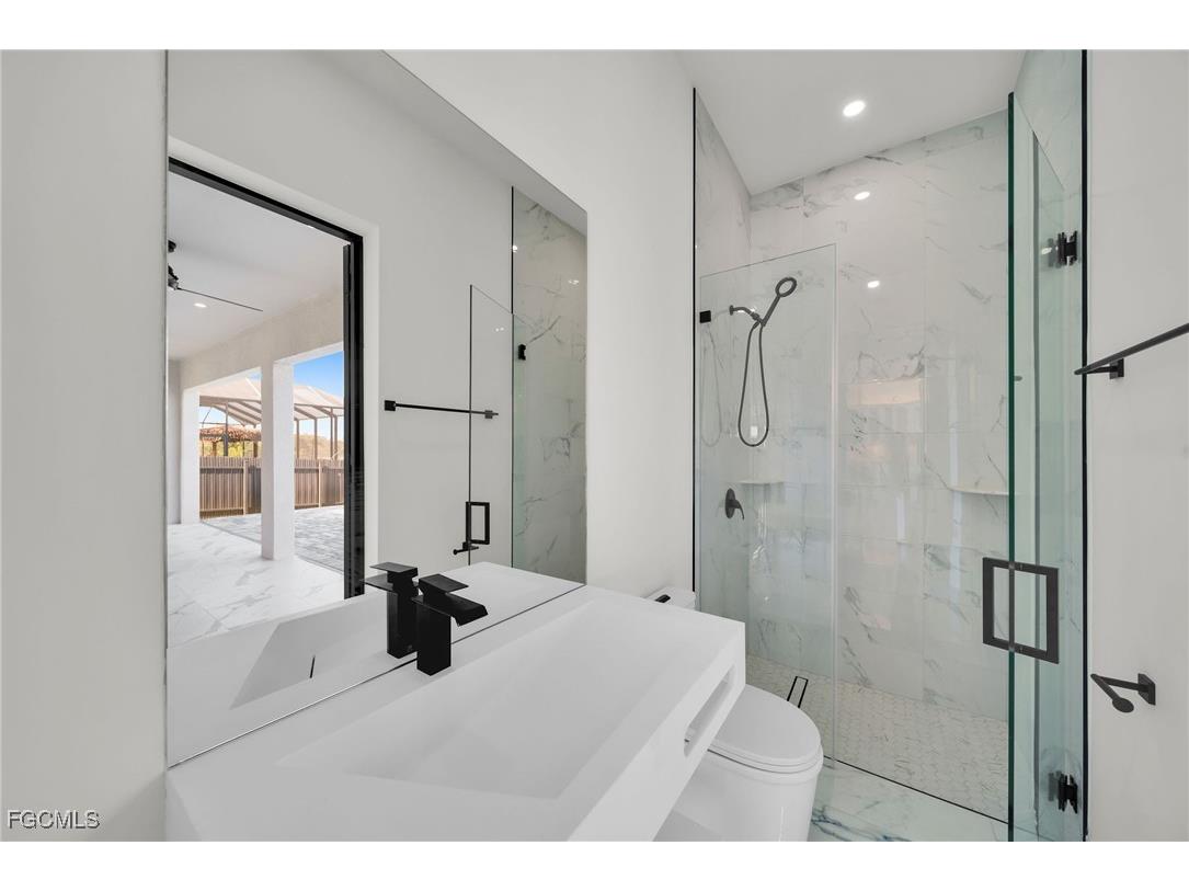 2521 Diplomat Parkway W Cape Coral FL 33993 2025022914 image13