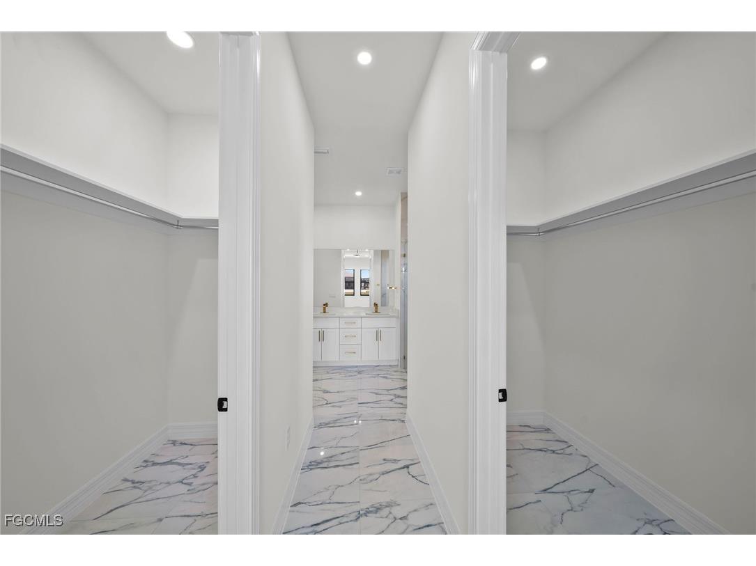 2521 Diplomat Parkway W Cape Coral FL 33993 2025022914 image17