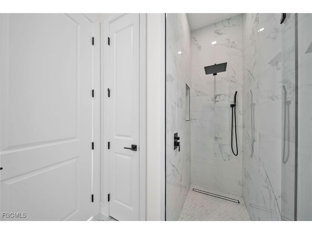 2521 Diplomat Parkway W Cape Coral FL 33993 2025022914 image22