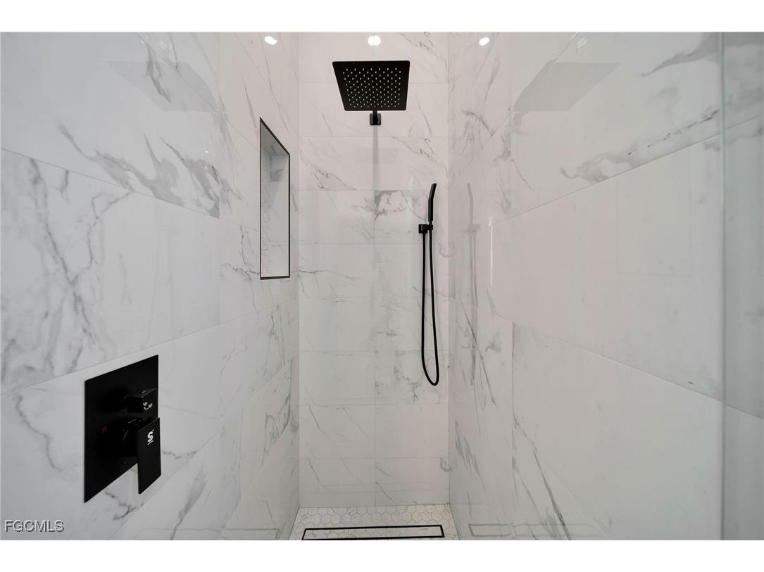 2521 Diplomat Parkway W Cape Coral FL 33993 2025022914 image23