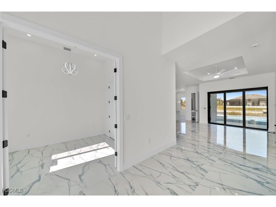 2521 Diplomat Parkway W Cape Coral FL 33993 2025022914 image3