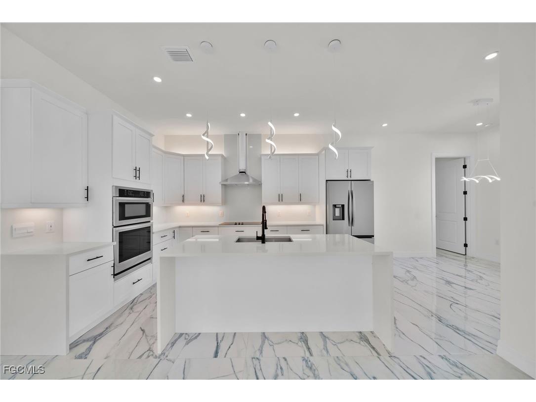 2521 Diplomat Parkway W Cape Coral FL 33993 2025022914 image8