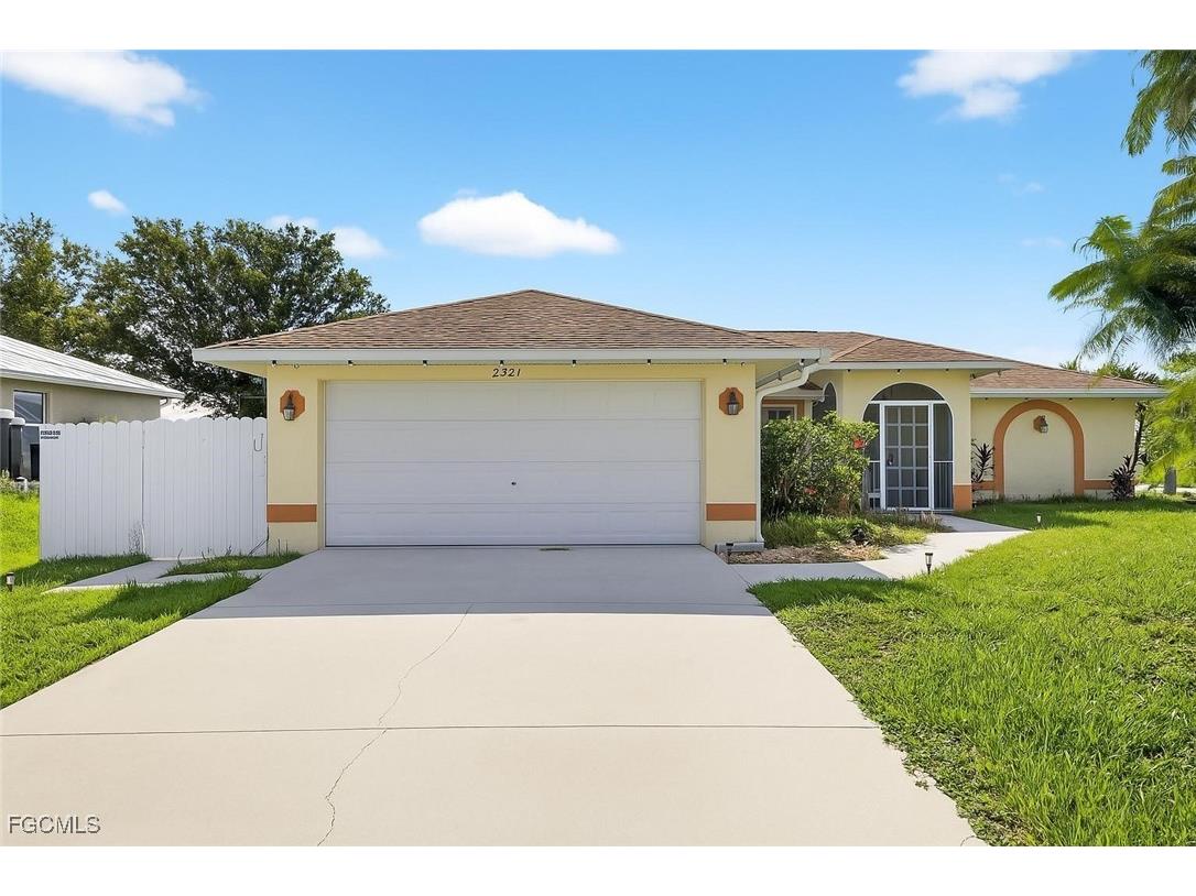 2521 NE 1st Place Cape Coral FL 33909 225062389 image1