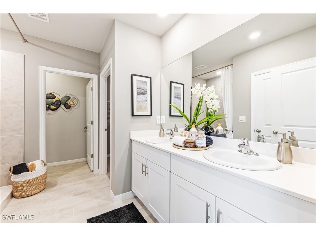 2521 NW 28th Terrace Cape Coral FL 33993 225078441 image13
