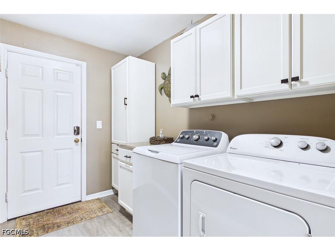 2521 NW 6th Terrace Cape Coral FL 33993 2026013062 image33