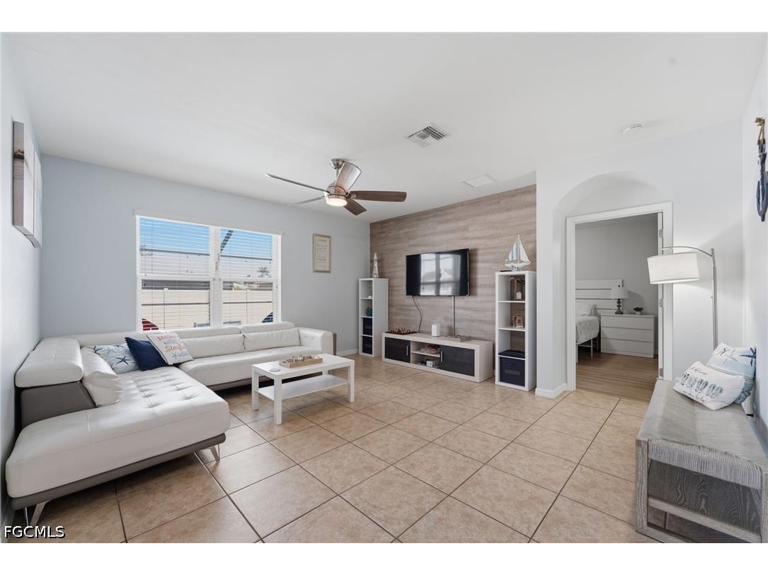 2521 SW 11th Place Cape Coral FL 33914 2026017401 image5