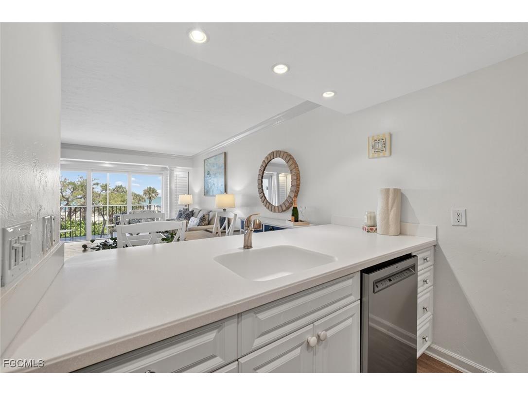 2523 Beach Villas Captiva FL 33924 2025005682 image18