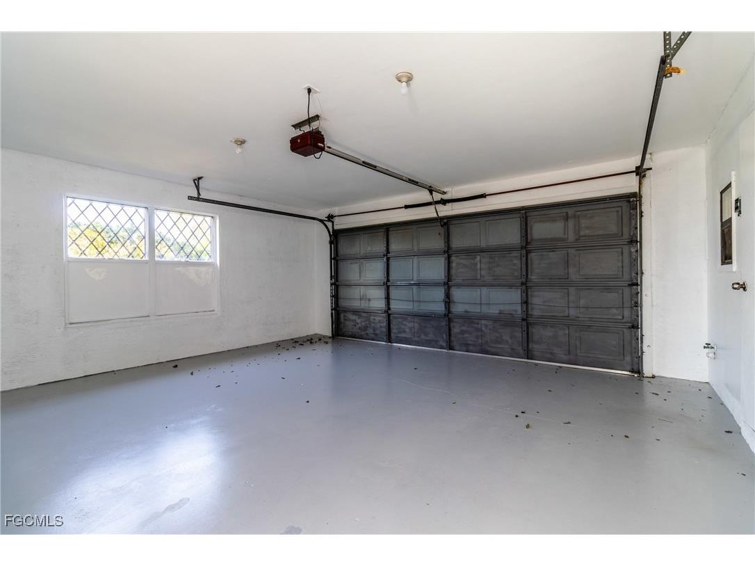 2523 SE 24th Place Cape Coral FL 33904 2025003626 image26