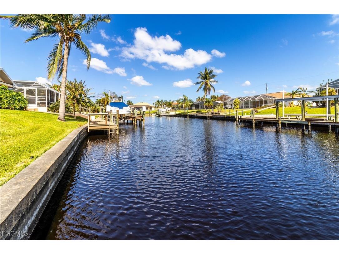 2523 SE 24th Place Cape Coral FL 33904 2025003626 image33