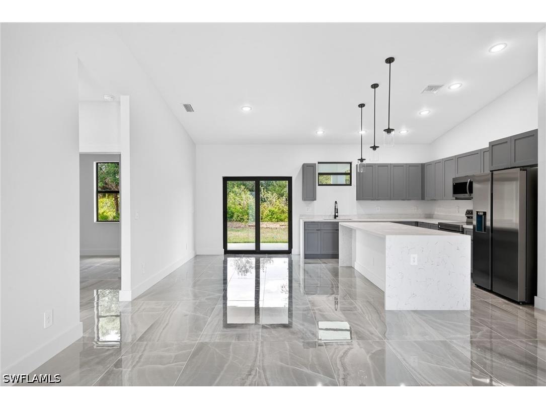 2524 70th Street W Lehigh Acres FL 33971 226018710 image1