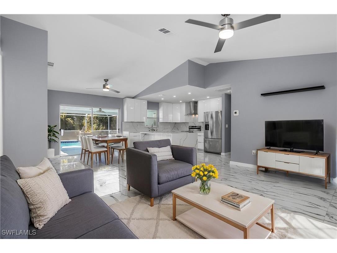 2524 Dora Court Lehigh Acres FL 33971 225079871 image1