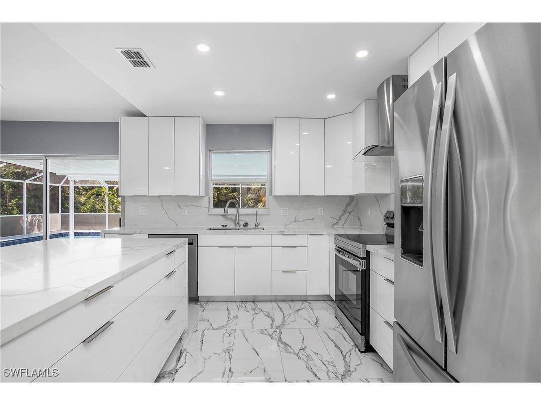 2524 Dora Court Lehigh Acres FL 33971 225079871 image5