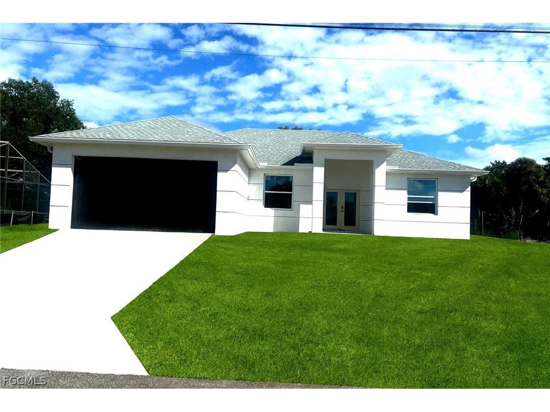 2524 Lakeview Drive Lehigh Acres FL 33936 2026013283 image1