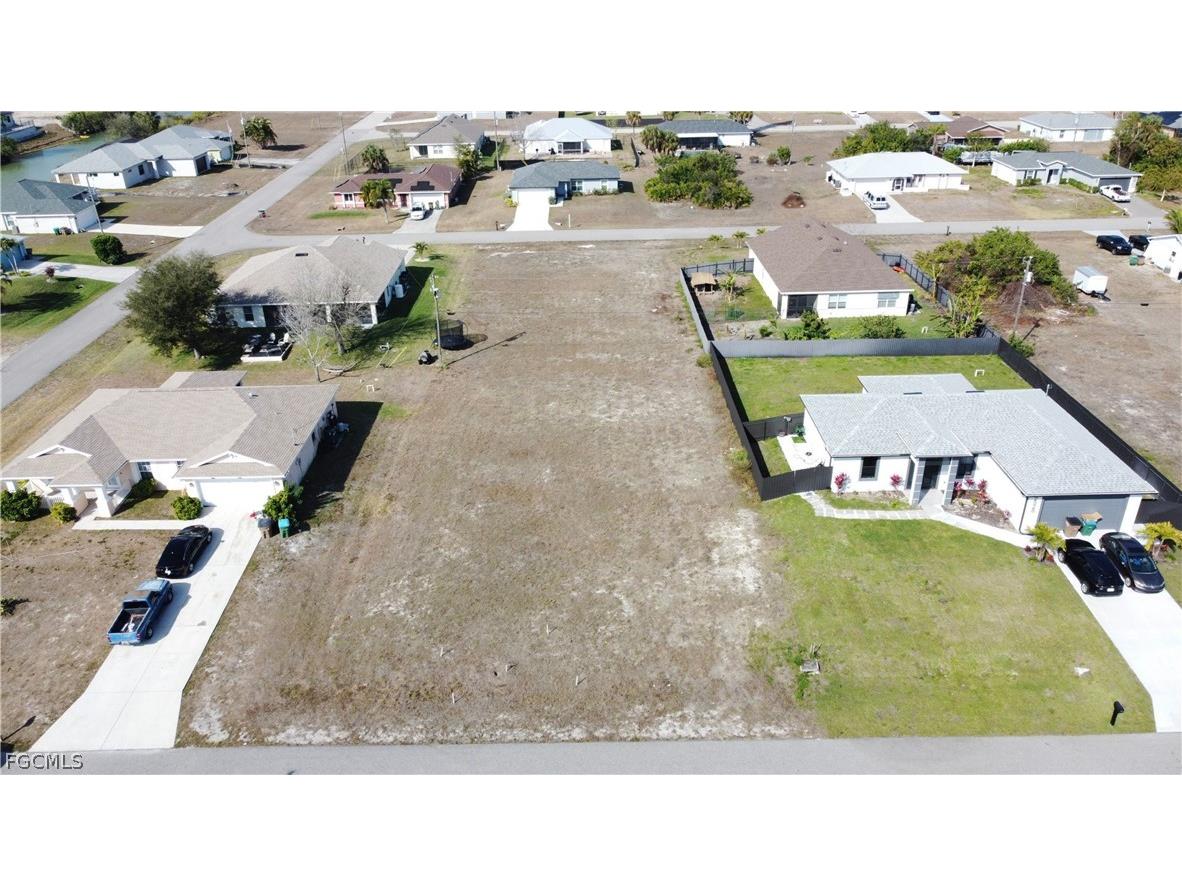 2524 NE 5th Place Cape Coral FL 33909 2026011365 image1