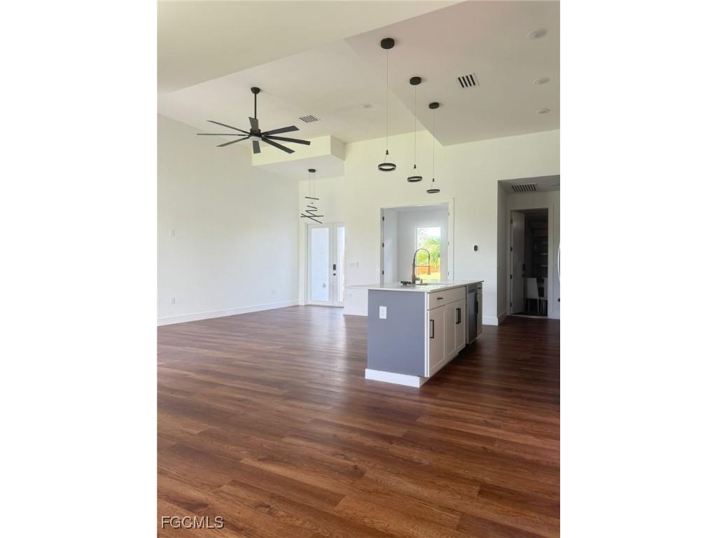 2524 NW 6th Terrace Cape Coral FL 33993 2025012573 image5