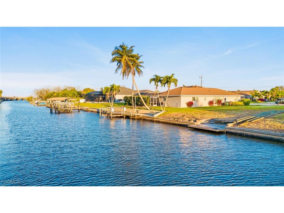 2525 Everest Parkway Cape Coral FL 33904 2025011836 image1