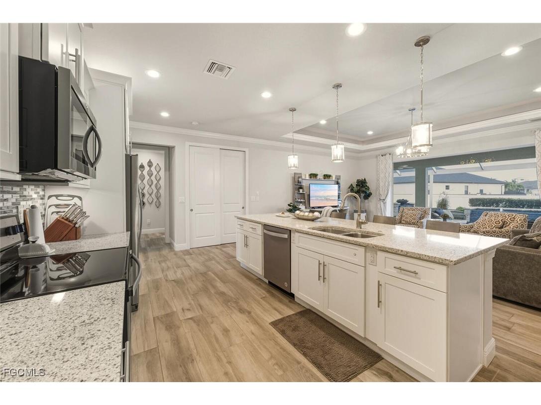 2525 Gleason Parkway Cape Coral FL 33914 2026000434 image10