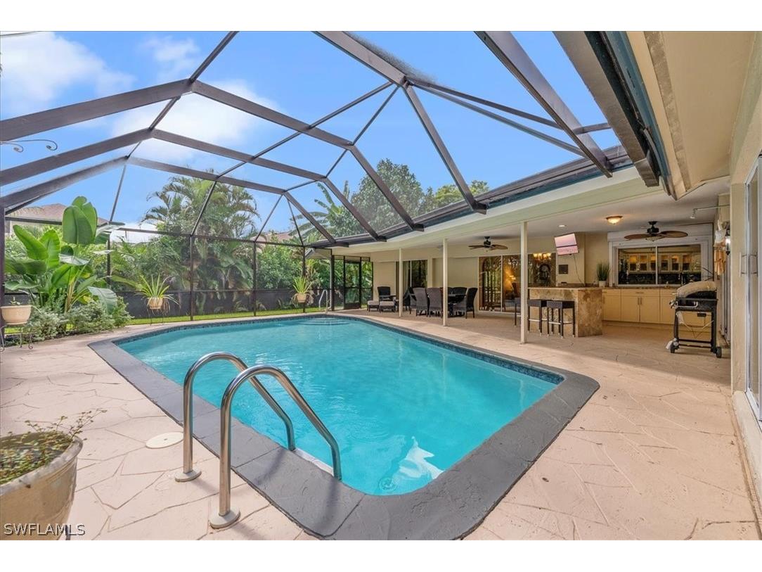 2525 Kings Lake Boulevard Naples FL 34112 224063454 image1