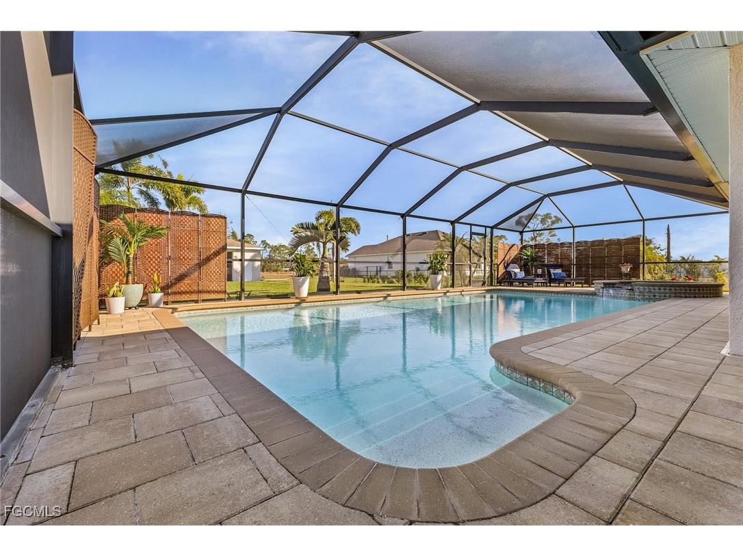 2525 NW 19th Place Cape Coral FL 33993 2026000524 image25