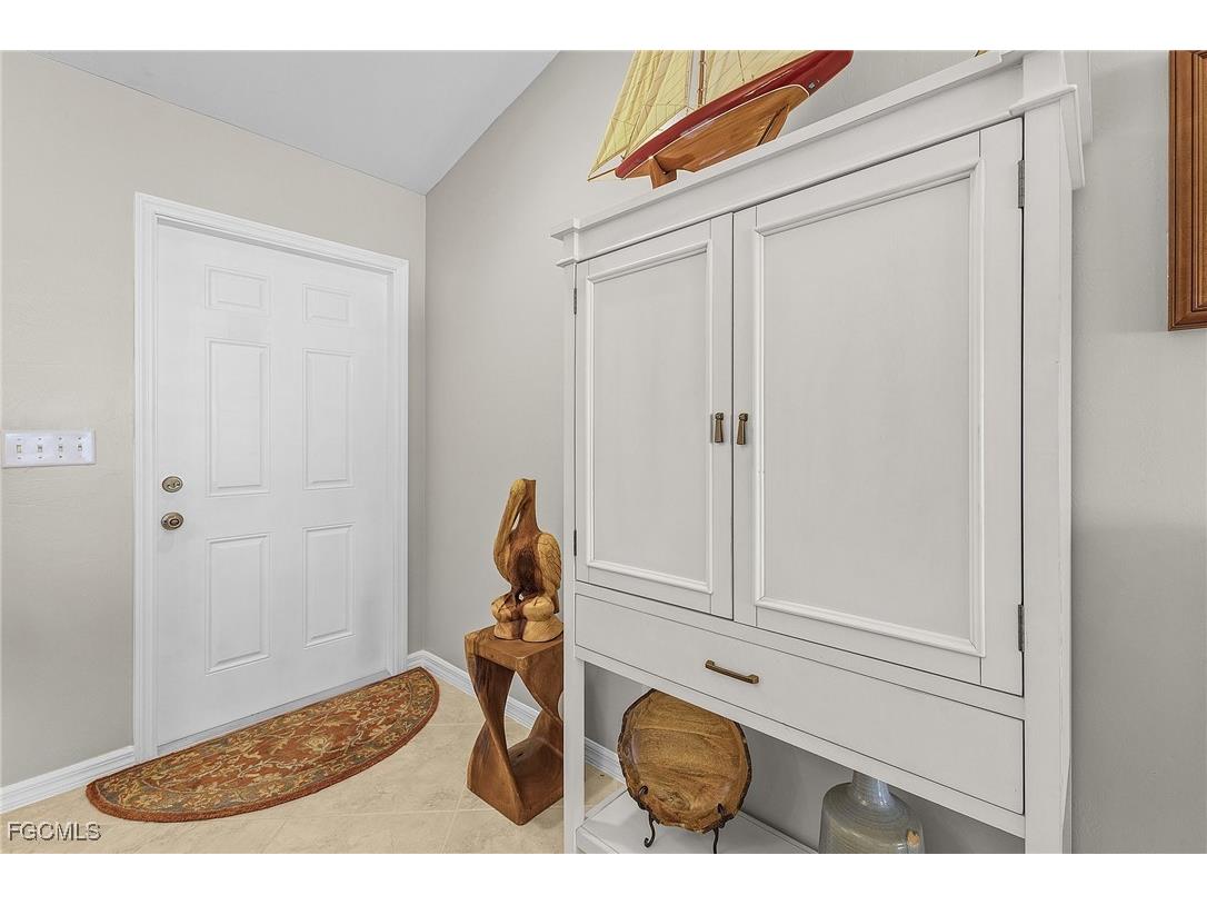 2525 NW 19th Place Cape Coral FL 33993 2026000524 image5