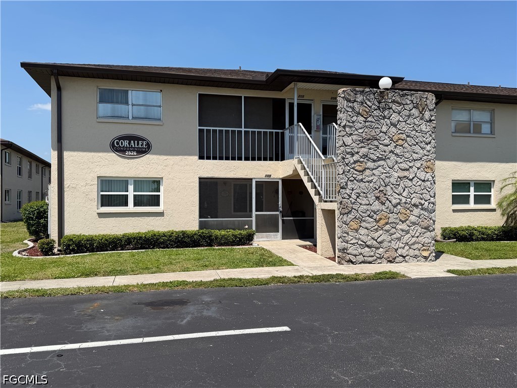 2526 SE 16th Place #105 Cape Coral FL 33904 2026017064 image1