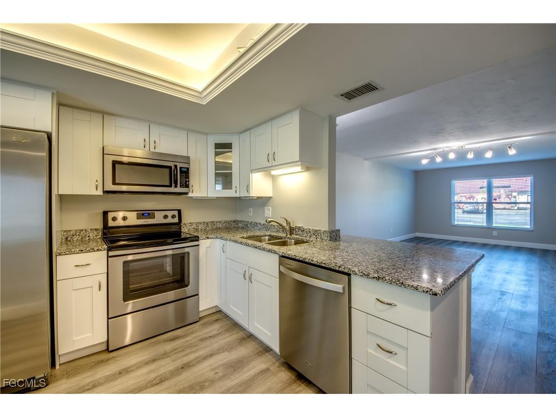 2526 SE 16th Place #108 Cape Coral FL 33904 2025013873 image11