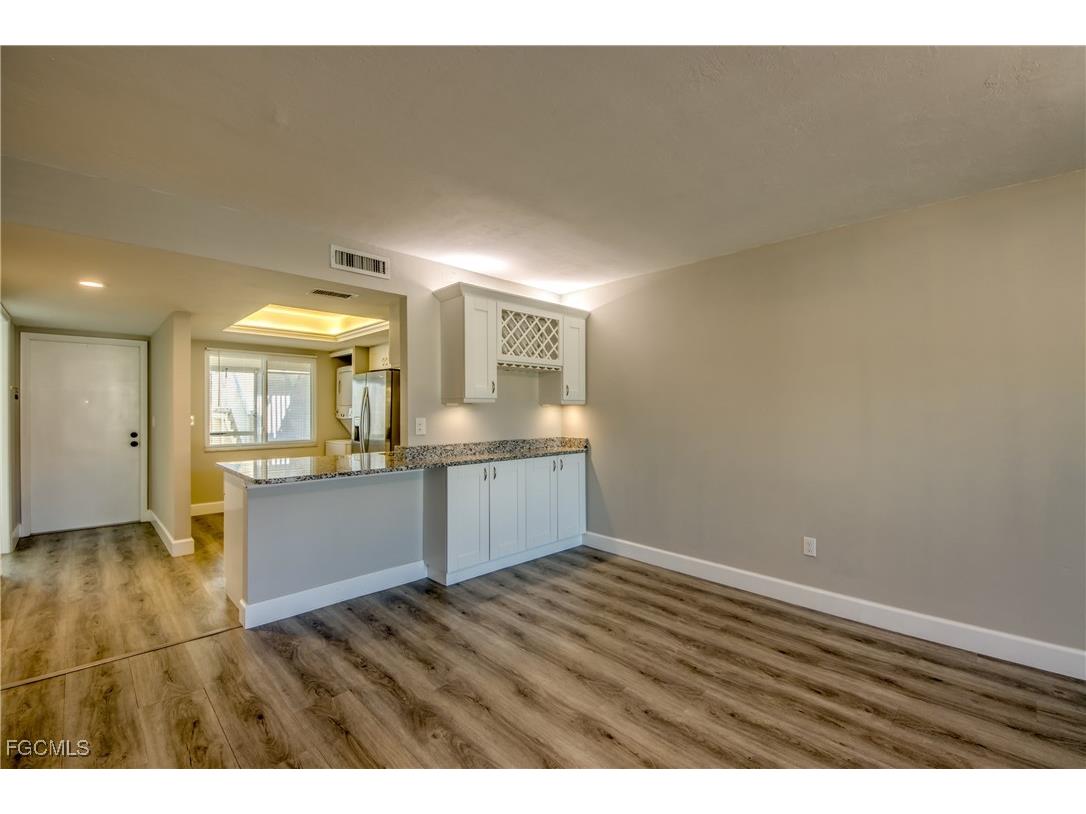 2526 SE 16th Place #108 Cape Coral FL 33904 2025013873 image12
