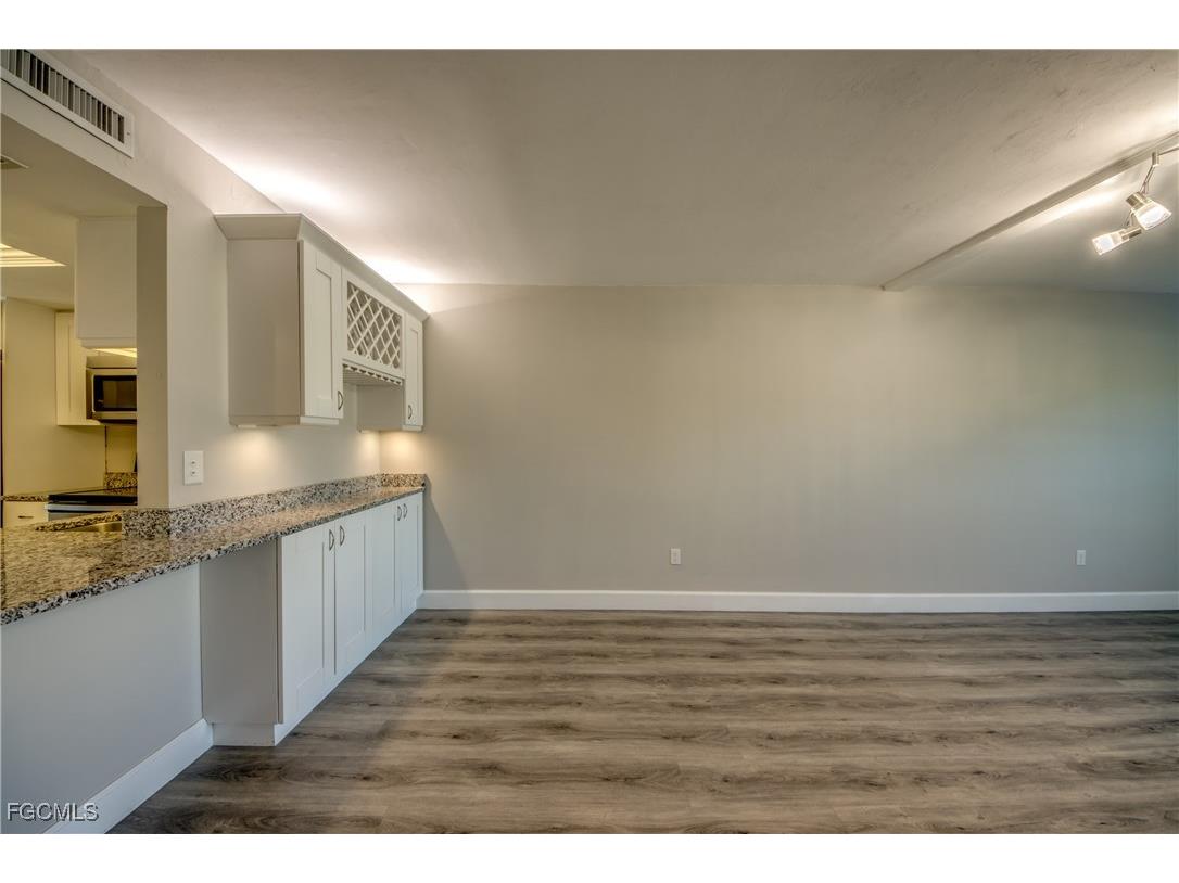 2526 SE 16th Place #108 Cape Coral FL 33904 2025013873 image13