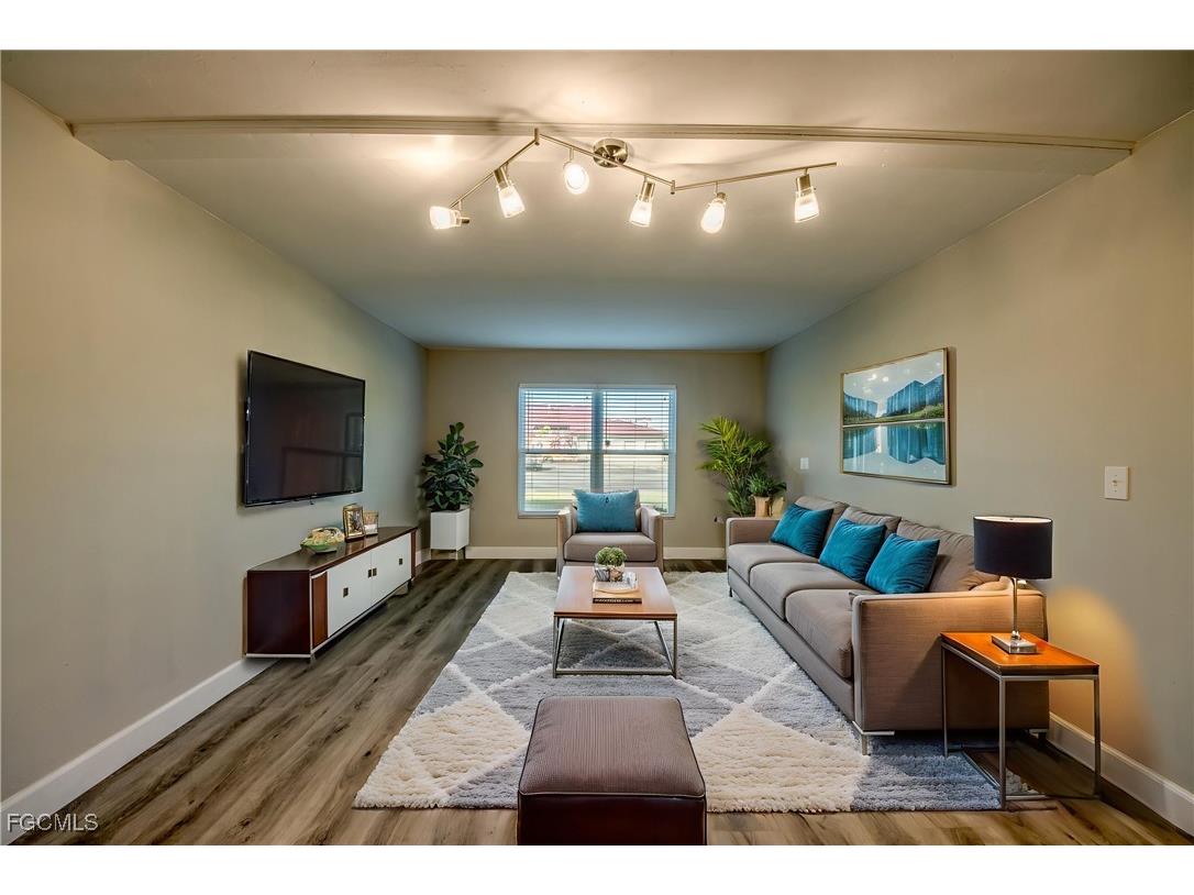 2526 SE 16th Place #108 Cape Coral FL 33904 2025013873 image16