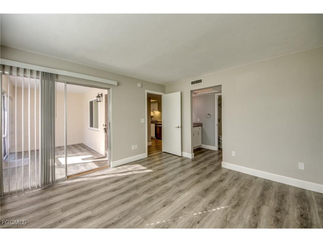 2526 SE 16th Place #108 Cape Coral FL 33904 2025013873 image24