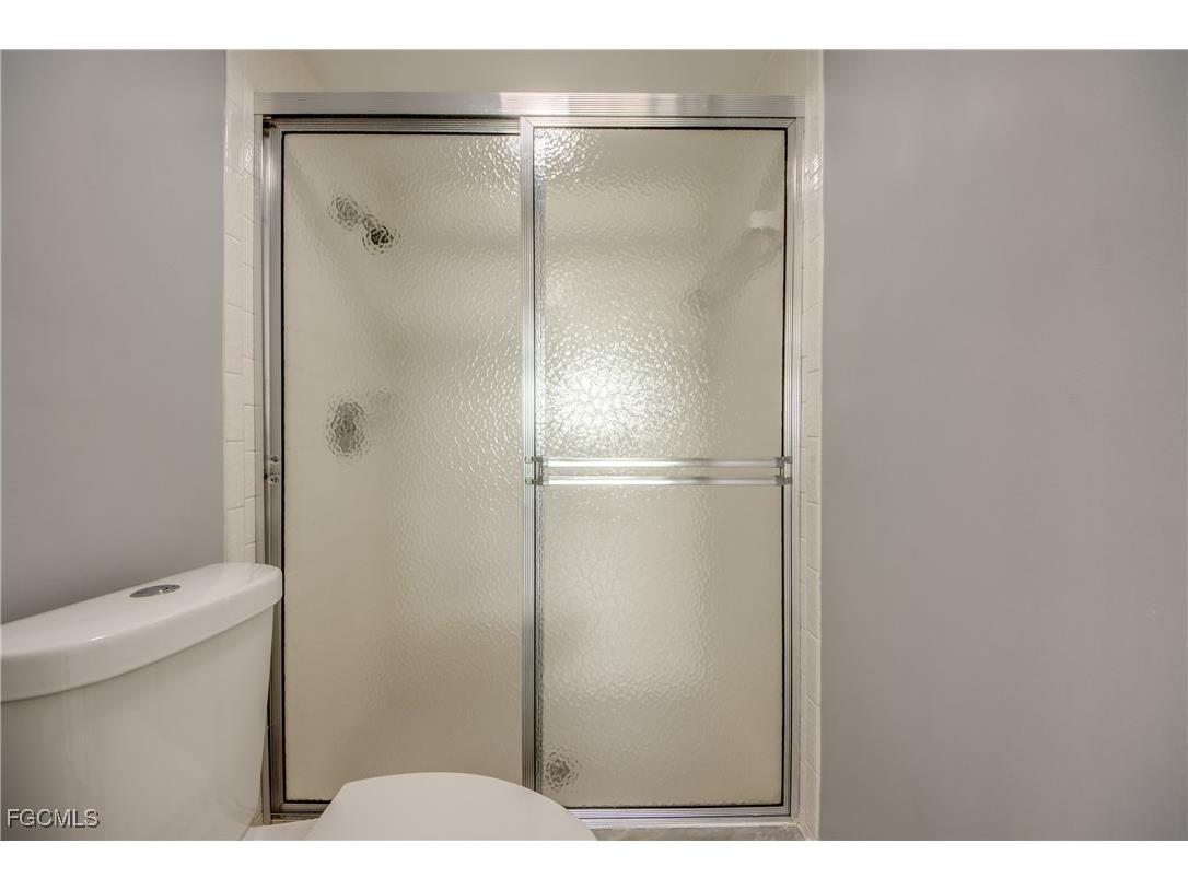 2526 SE 16th Place #108 Cape Coral FL 33904 2025013873 image28