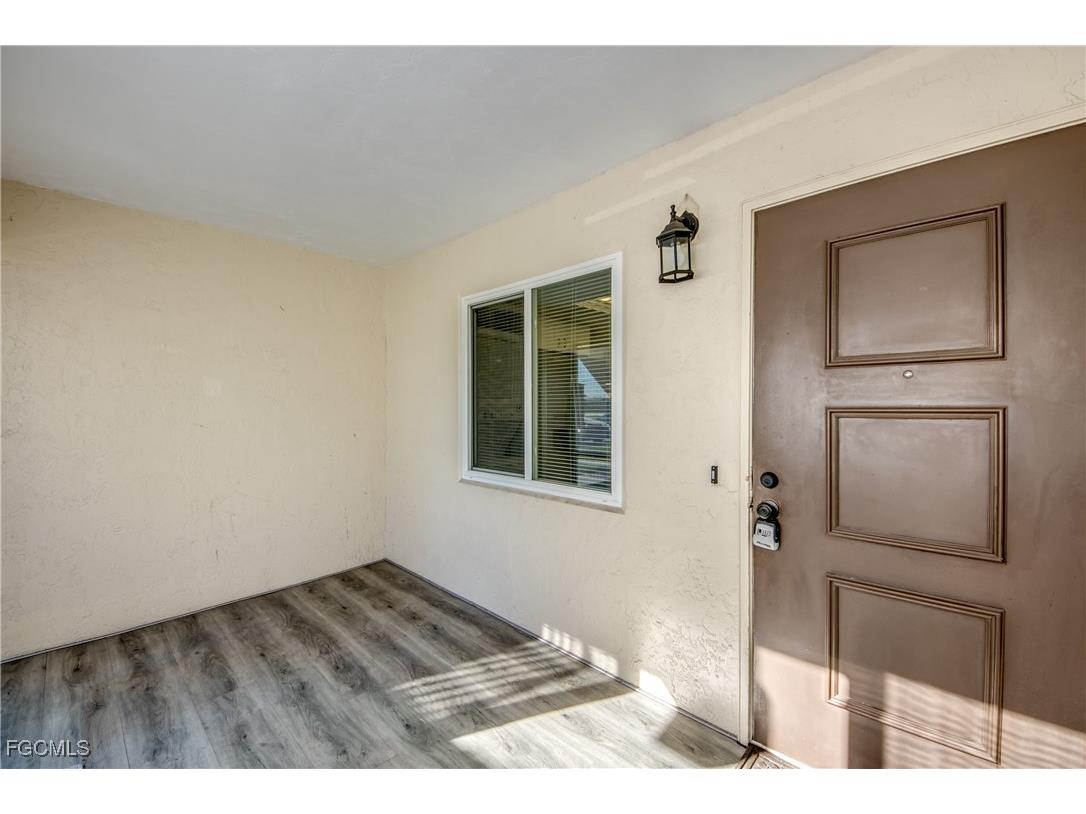 2526 SE 16th Place #108 Cape Coral FL 33904 2025013873 image3