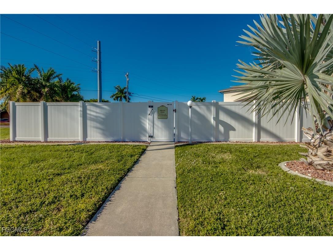 2526 SE 16th Place #108 Cape Coral FL 33904 2025013873 image34