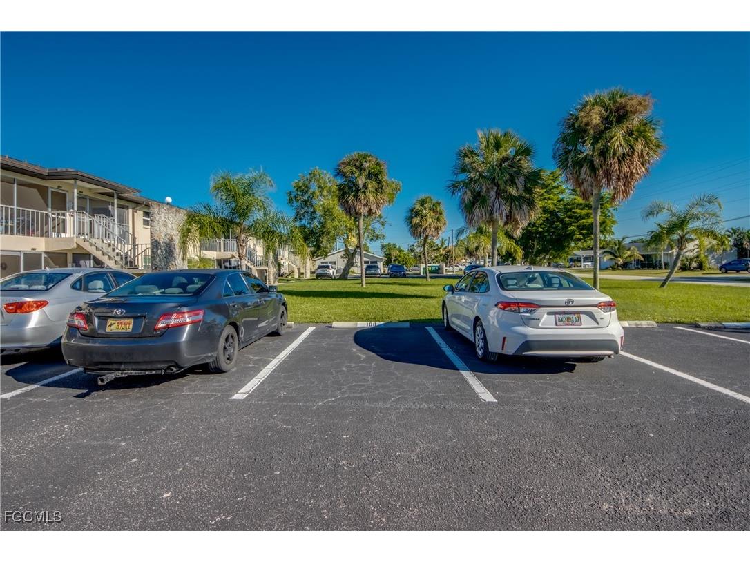 2526 SE 16th Place #108 Cape Coral FL 33904 2025013873 image37