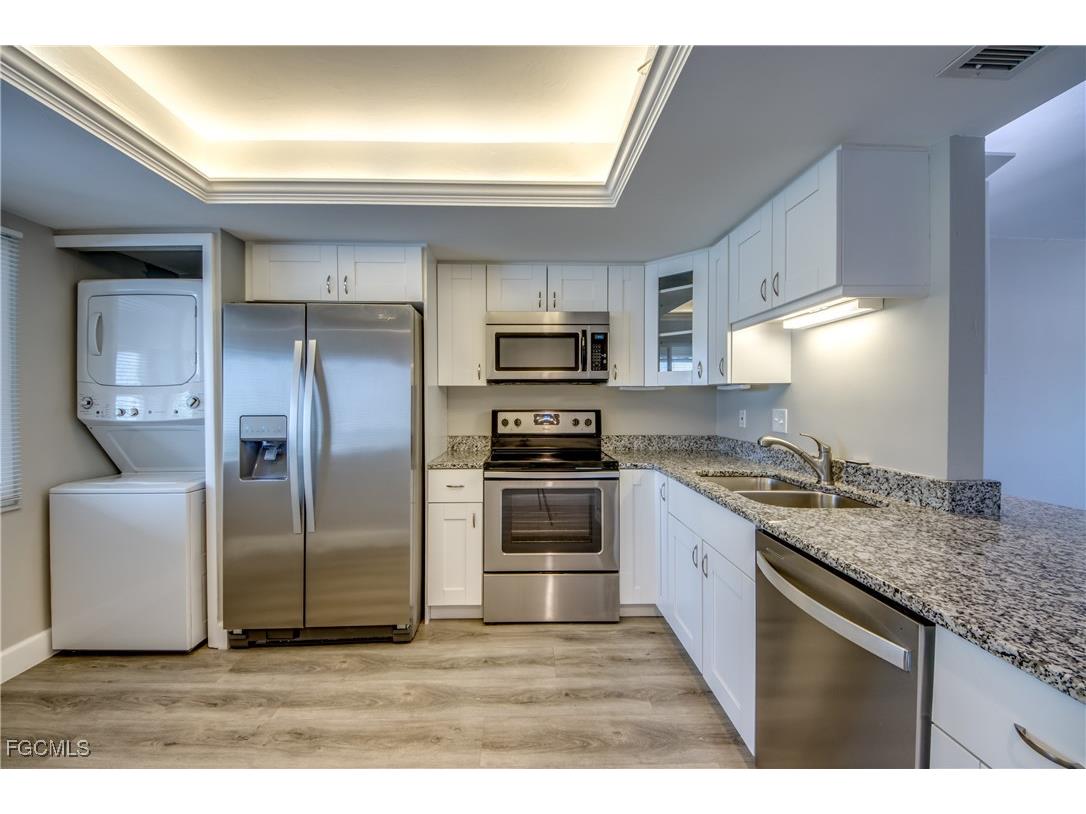 2526 SE 16th Place #108 Cape Coral FL 33904 2025013873 image9