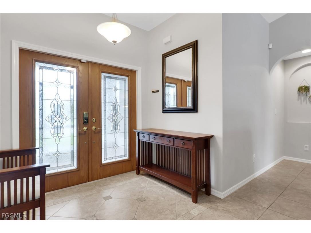 2526 SW 29th Terrace Cape Coral FL 33914 2026009405 image4
