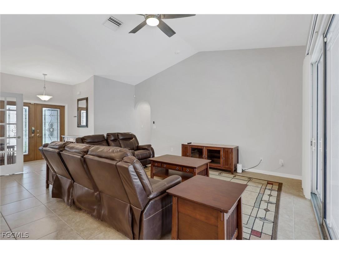 2526 SW 29th Terrace Cape Coral FL 33914 2026009405 image6