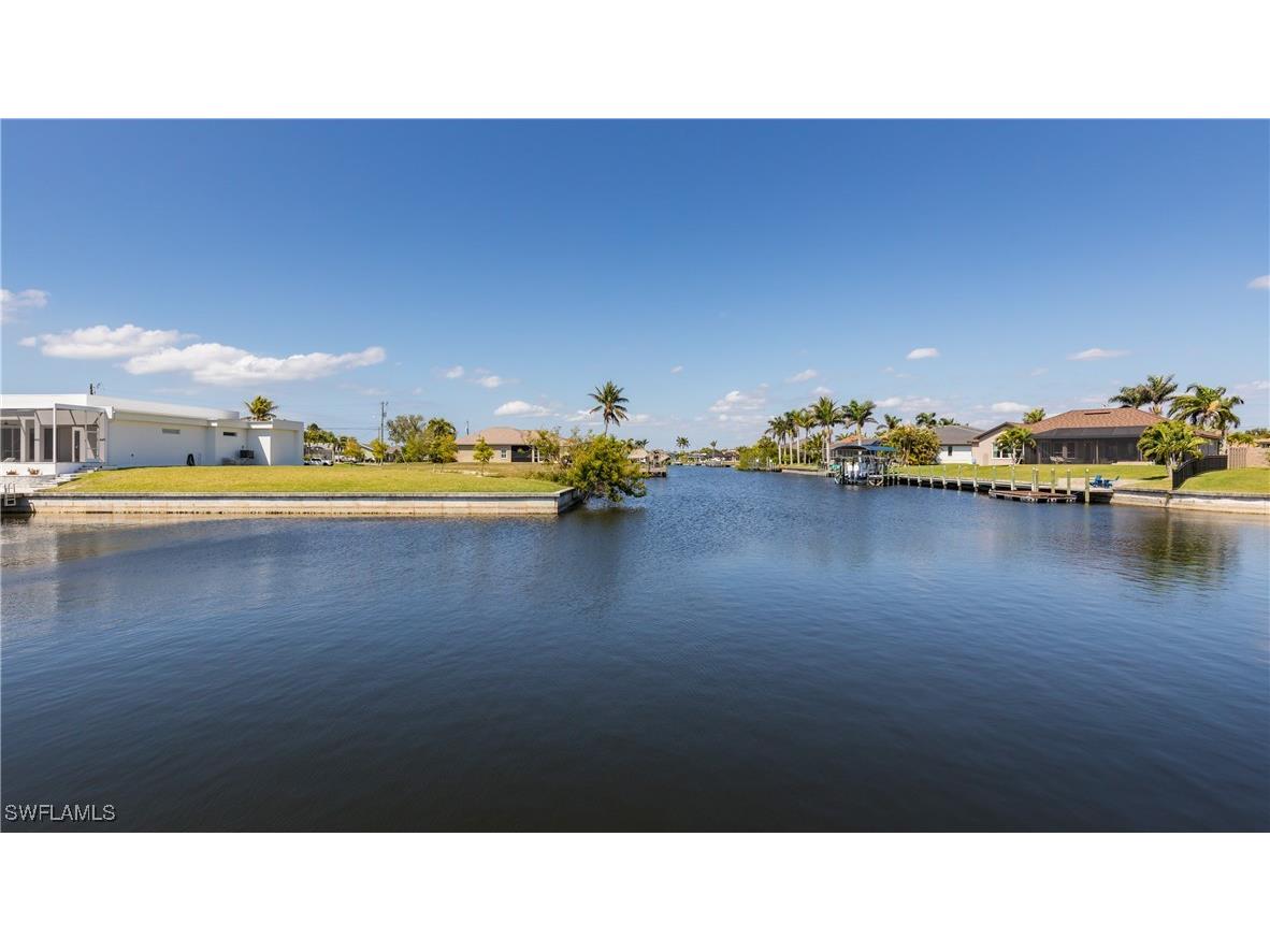 2527 SW 35th Lane Cape Coral FL 33914 225028105 image1