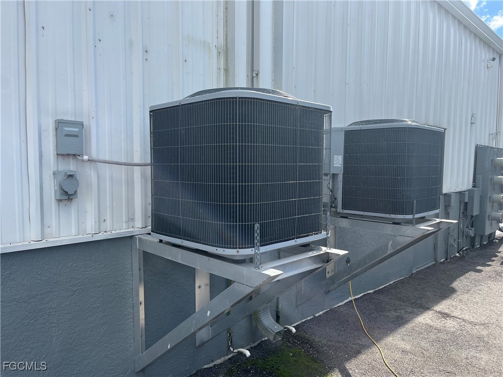 2528 Andalusia Boulevard Cape Coral FL 33909 2026002116 image31