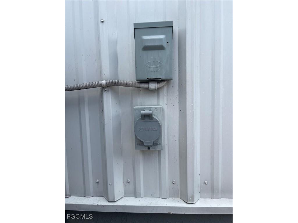 2528 Andalusia Boulevard Cape Coral FL 33909 2026002116 image33