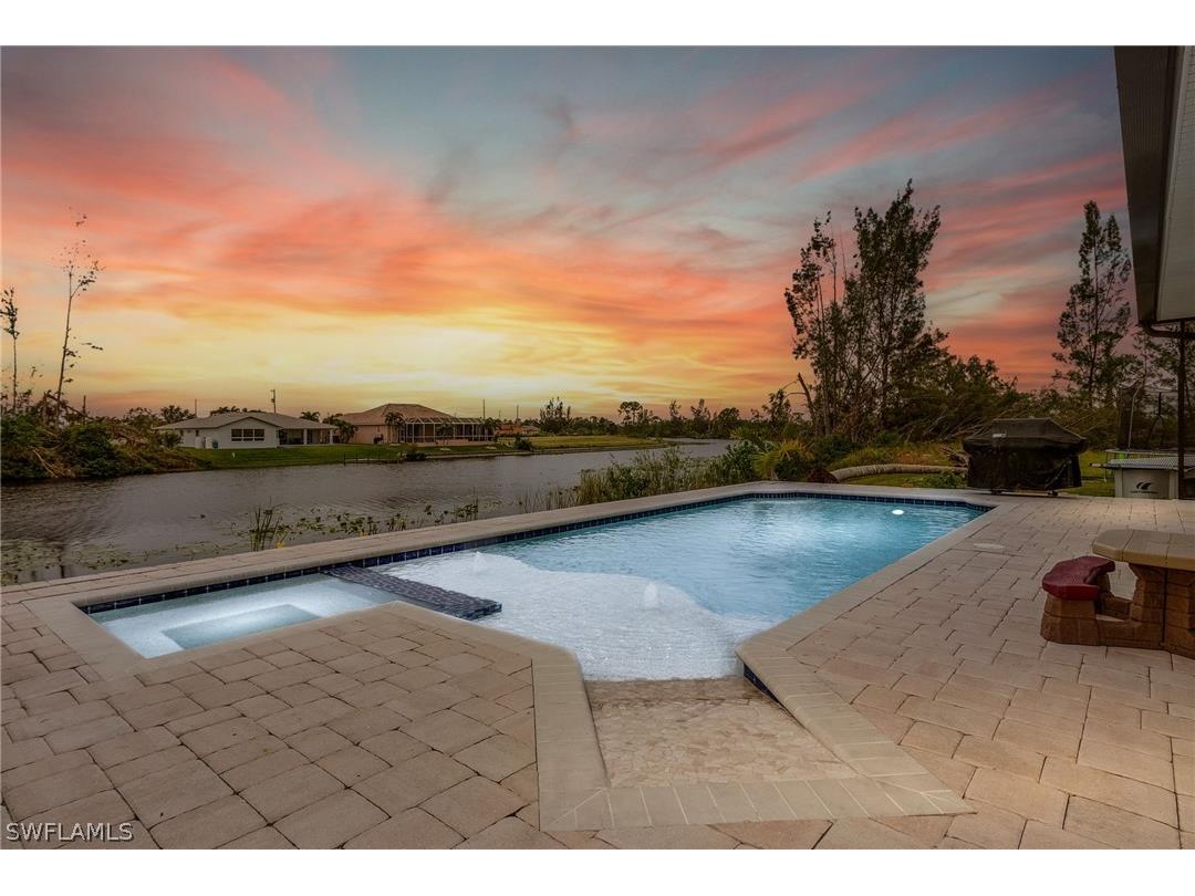 2528 NW 25th Terrace Cape Coral FL 33993 222088249 image1